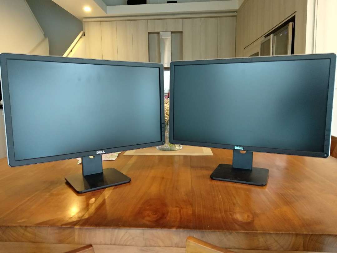 Dell Monitor 22 Inch with clear display - alternate view